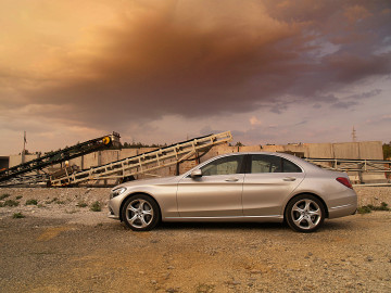 Mercedes Benz C 350e Plug-In Hybrid 03