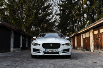 Jaguar XE 2.0t R-Sport_4