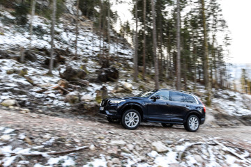 Volvo XC90 T8_7