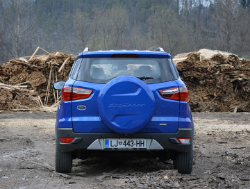 FORD ECOSPORT 06