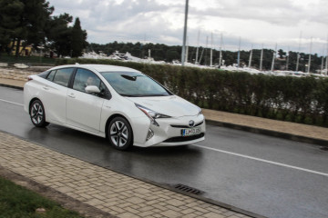 Toyota Prius-20