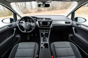 Volkswagen Touran 1.6 TDI Comfortline_10