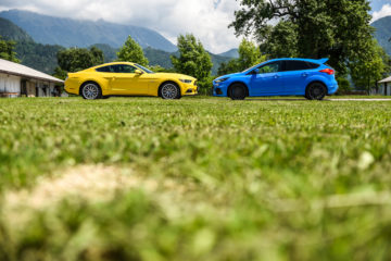 Ford Focus RS in Ford Mustang 5.0 V8_2
