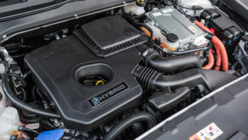 Ford_Mondeo_Hybrid_07
