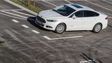 Ford_Mondeo_Hybrid_31