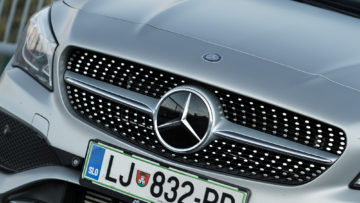 Mercedes-Benz_CLA_220_d_03