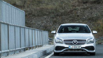 Mercedes-Benz_CLA_220_d_16_