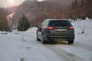 FORD MONDEO AWD 02