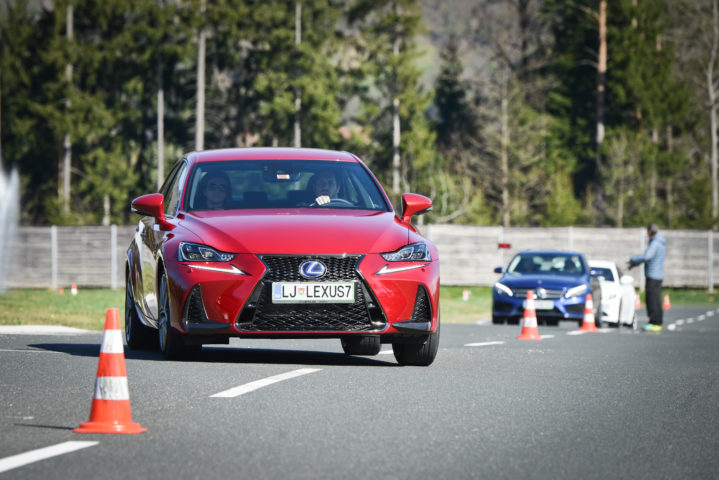 Prima Lexus IS (3)