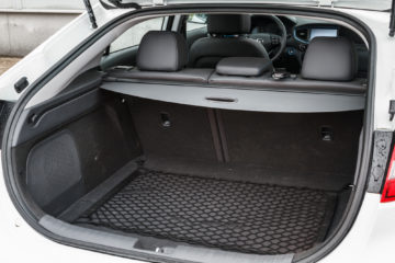 Hyundai_Ioniq_Hybrid_Impress_31