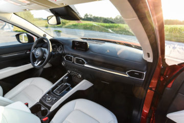 Mazda CX-5 CD175 Revolution Top 15