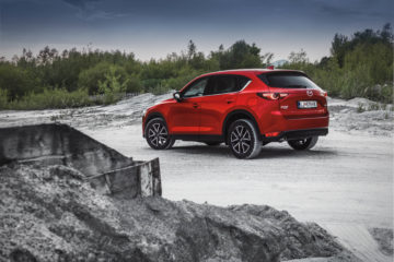 Mazda CX-5 CD175 Revolution Top 4