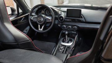 Mazda_MX-5_RF_20_Revolutuion_13