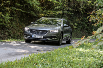 Opel Insignia Sports Tourer (3)