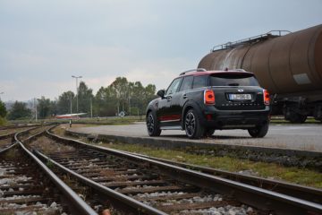 MINI COUNTRYMAN JCW 03