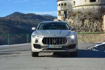 MASERATI LEVANTE 09