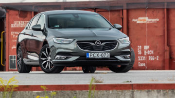 Opel_Insignia_GS_15_Turbo_165_13