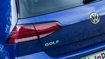 Volkswagen_Golf_15TSI_110kW_17