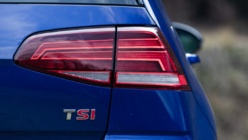 Volkswagen_Golf_15TSI_110kW_18