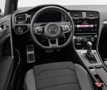 Volkswagen_Golf_15TSI_110kW_21