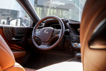 Lexus LS (12)