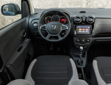 Dacia_Lodgy_15_dCi_110_Premium_08