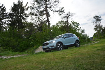 VOLVO XC40 32