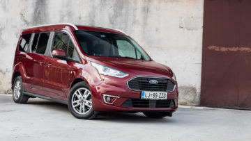 Ford_Grand_Tourneo_Connect_15_40