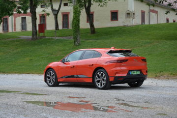 JAGUAR I-PACE 02