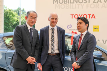Mobilnost za vse Toyota URI (8)