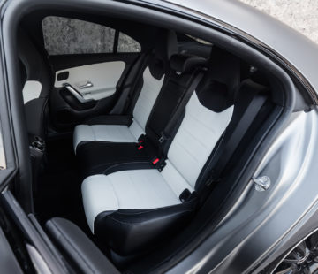 Mercedes-Benz_CLA_220_45