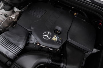 Mercedes-Benz_GLE_300d_4Matic_36