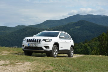 JEEP CHEROKEE 03