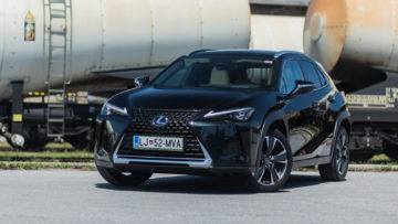 Lexus_UX_250h_Luxury_10