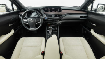 Lexus_UX_250h_Luxury_23