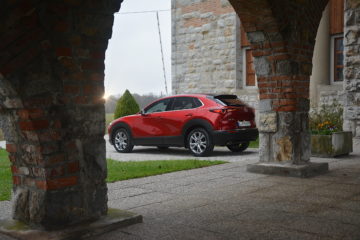 MAZDA CX-30 09