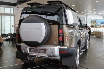 Land Rover Defender (8)