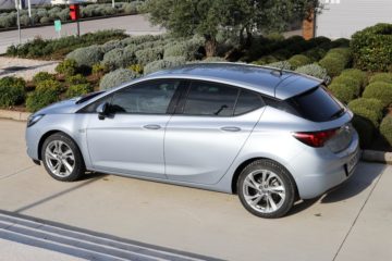 Opel Astra 2019 (4)