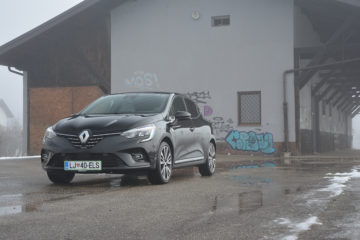 RENAULT CLIO 03