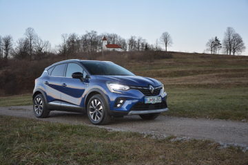 RENAULT CAPTUR 03