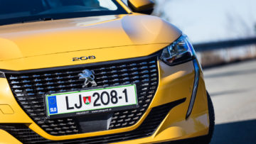 Peugeot_208_12_Puretech_100_22