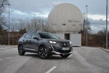 PEUGEOT 2008 01