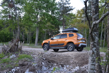 DACIA DUSTER 03