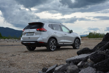 NISSAN X-TRAIL 02