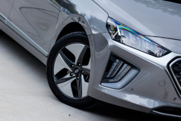 Hyundai_Ioniq_Hybrid_Premium_03