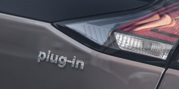 Hyundai_Ioniq_Plug-in_Impression_30