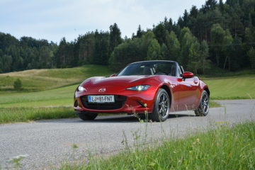 MAZDA MX-5 04