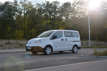 NISSAN e-NV200 03