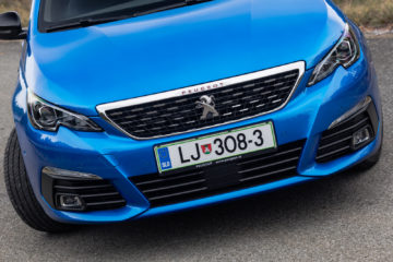 Peugeot_308_SW_12_PureTech130_GT_Line_03