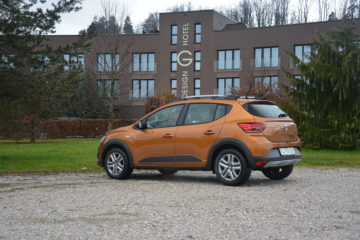 DACIA SANDERO 06